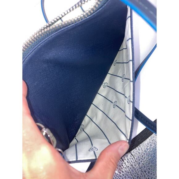 BRIGHTON SMALL BLUE CROSSBODY WITH HEART - Picture 10 of 10